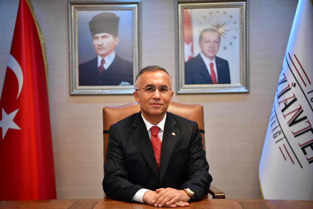 Gaziantep Valisi Kemal Çeber’ in 30 Ağustos Zafer Bayramı Mesajı
